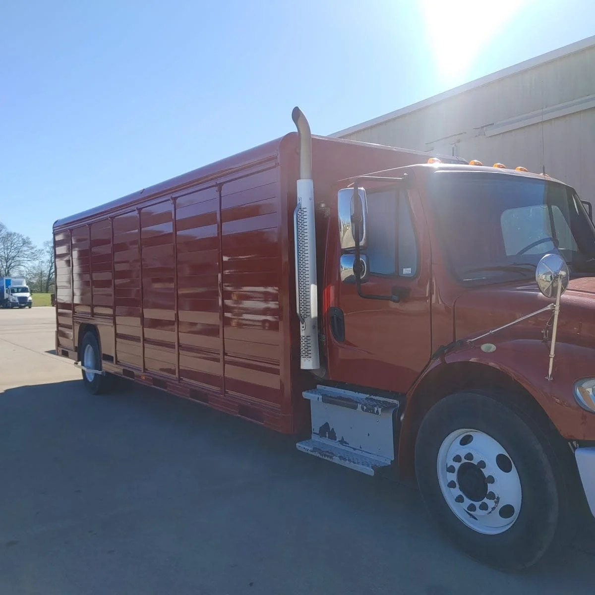 2016 Freightliner M2 106 in St. Rose, LA — photo 3