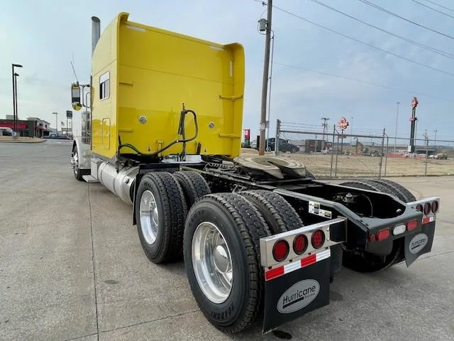 2021 Peterbilt 389 - image 6