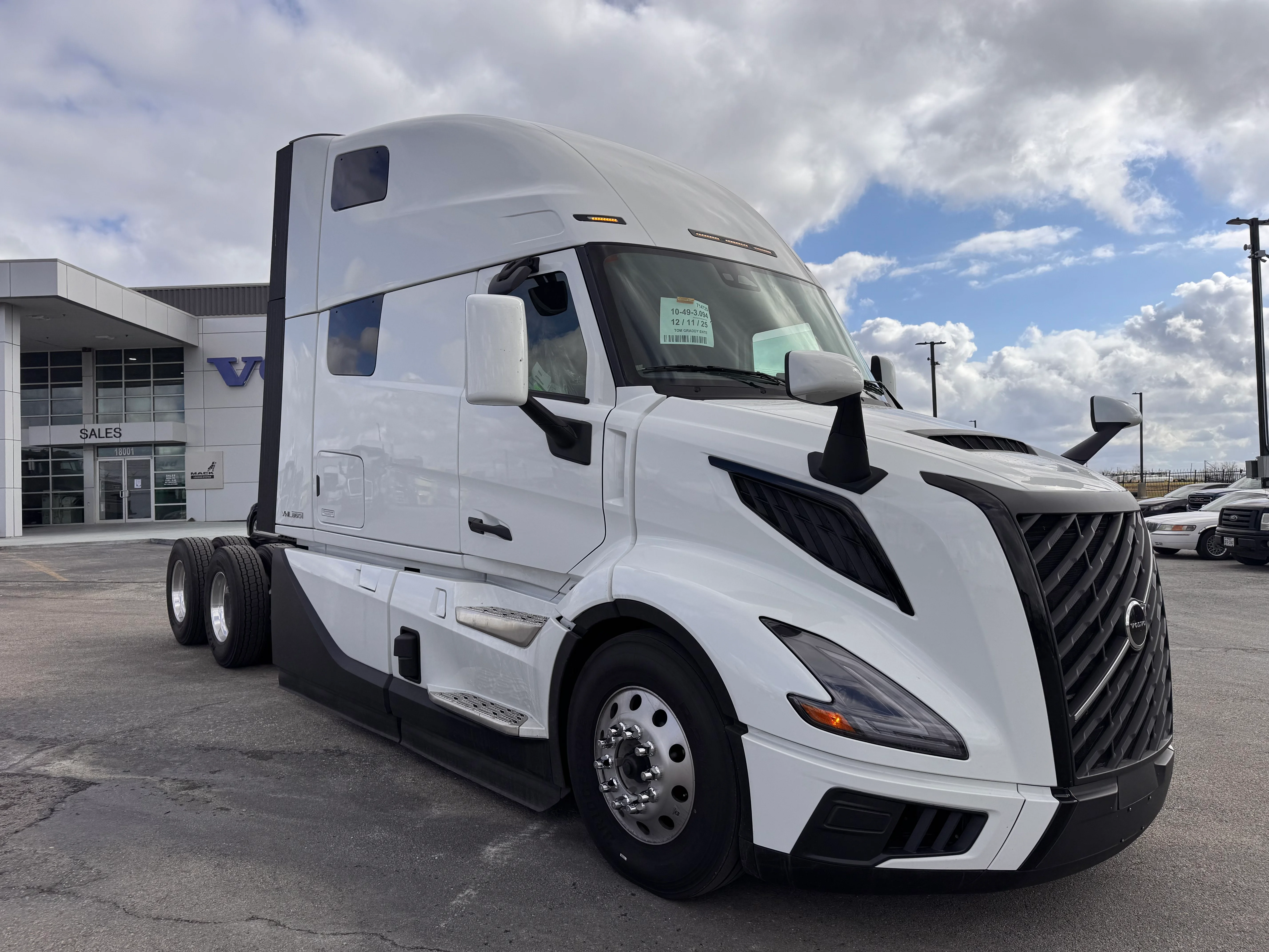 2026 Volvo VNL 860 in La Vergne, TX — photo 7