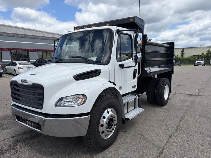 2026 Freightliner M2 106 in Cincinnati, OH — photo 7