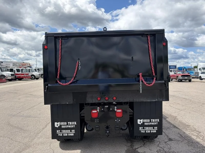 2026 Freightliner M2 106 in Cincinnati, OH — photo 4