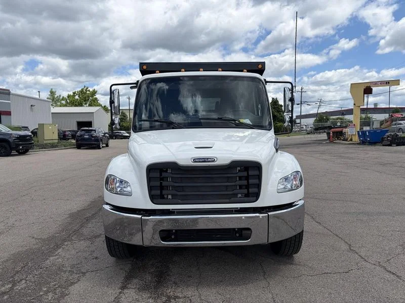 2026 Freightliner M2 106 in Cincinnati, OH — photo 8