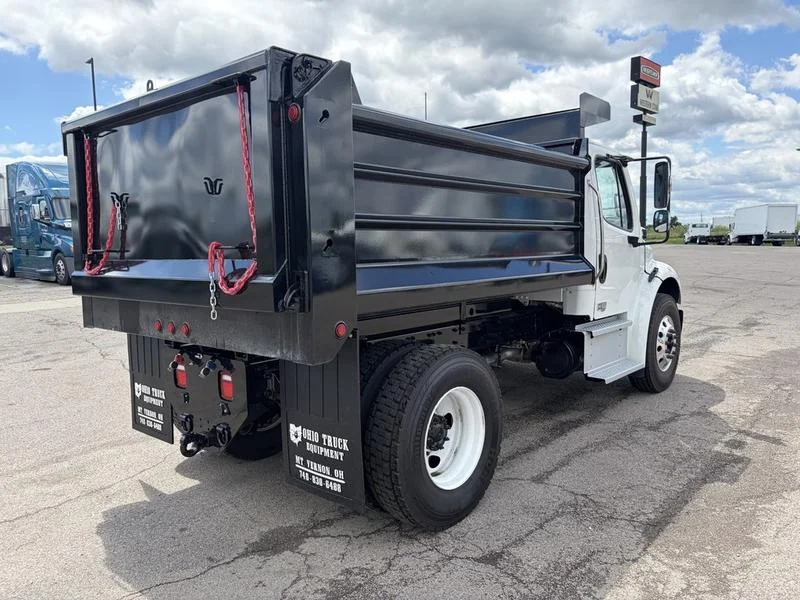 2026 Freightliner M2 106 in Cincinnati, OH — photo 3