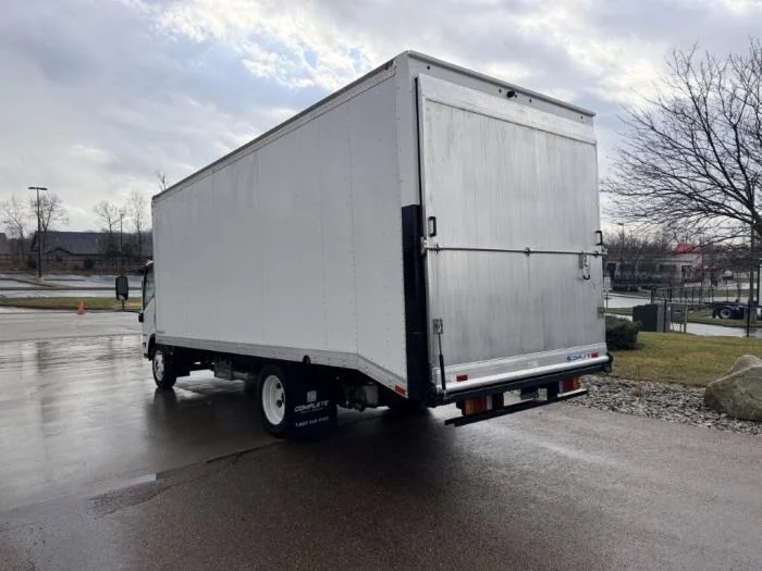 2025 Isuzu NPR - image 8