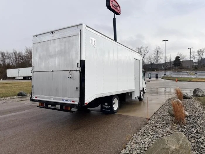 2025 Isuzu NPR - image 4