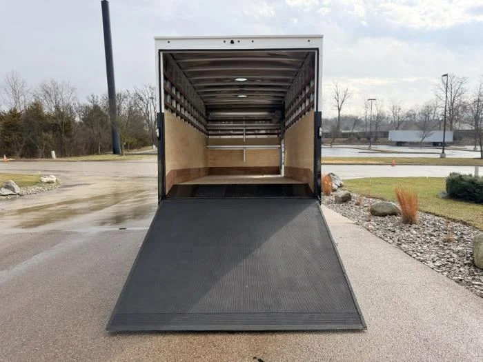 2025 Isuzu NPR - image 6