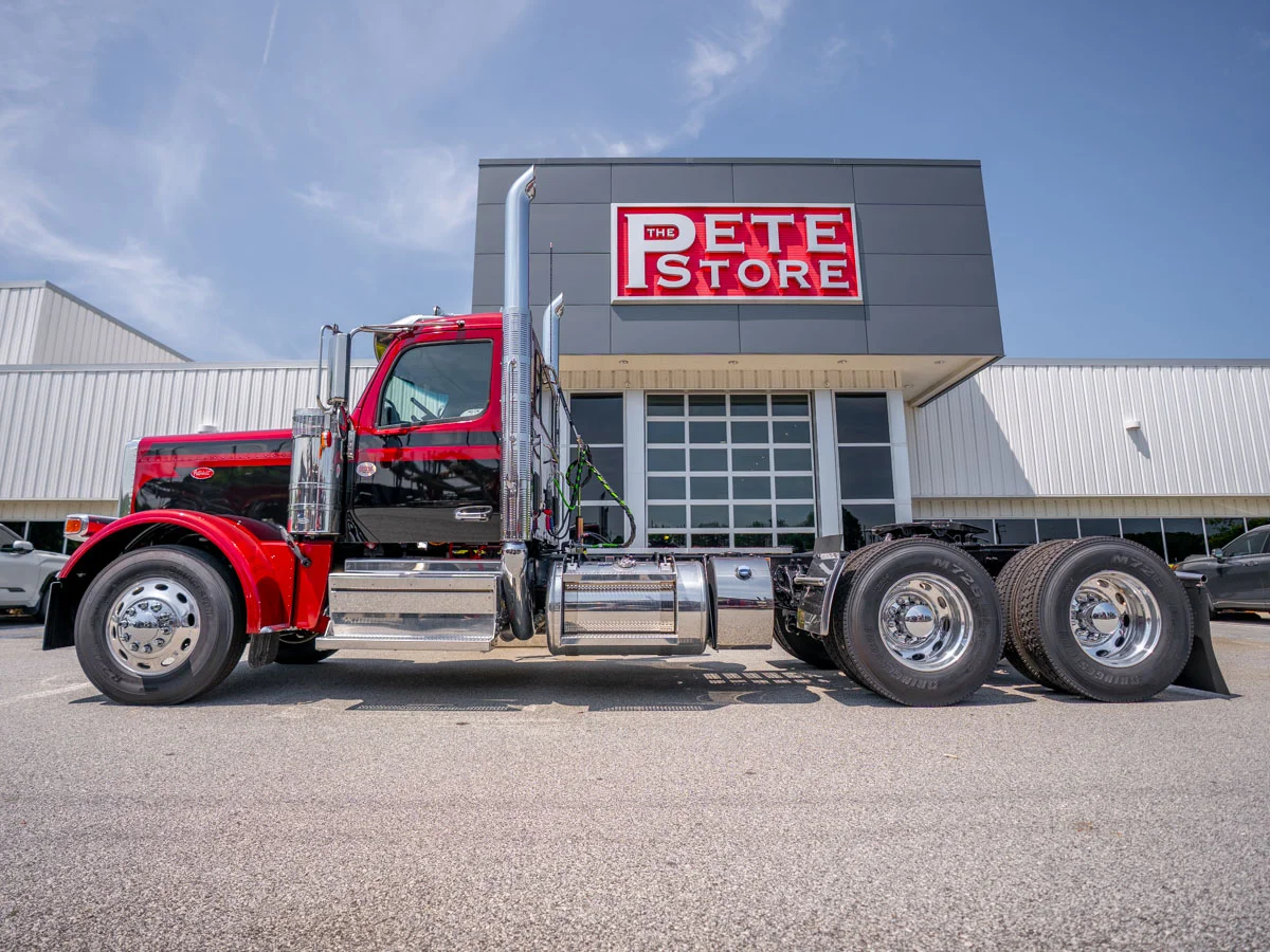 2027 Peterbilt 589 in Duncan, SC — photo 3