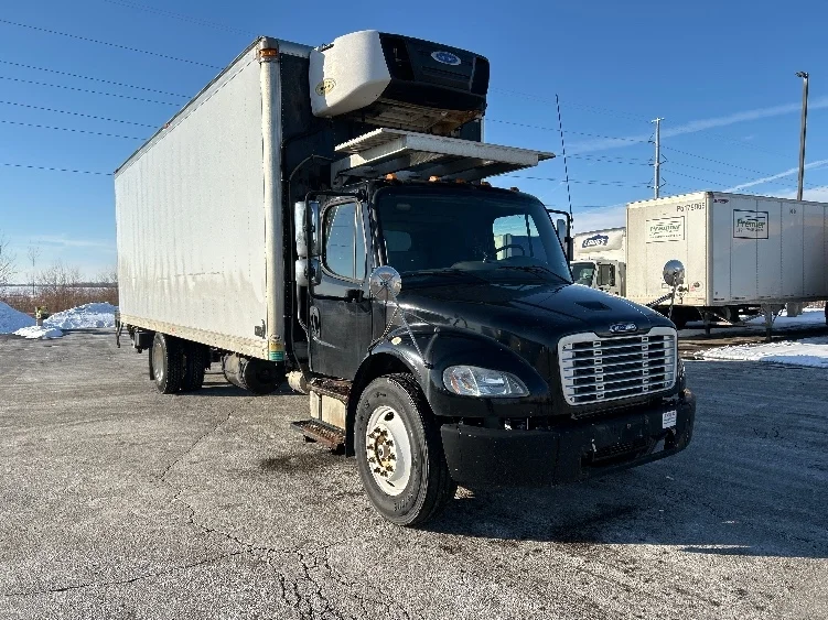 2015 Freightliner M2 106 in North Liberty, IA