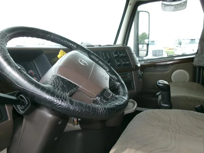 2013 Volvo — photo 8