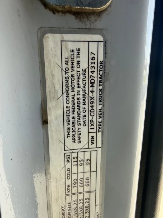 2021 Peterbilt 567 — photo 28