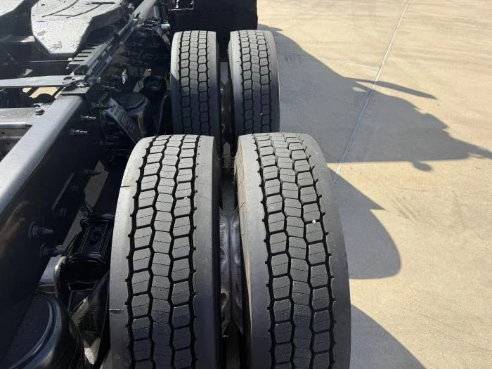 2021 Peterbilt 567 — photo 12