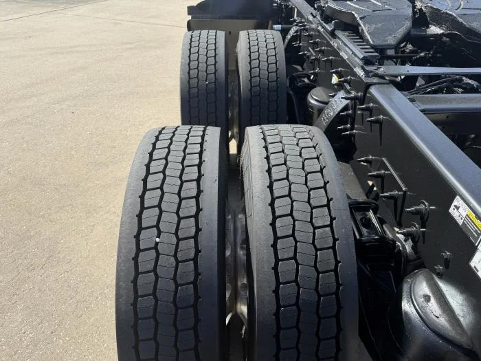 2021 Peterbilt 567 — photo 13