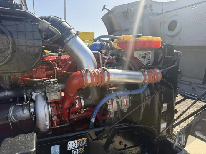 2021 Peterbilt 567 — photo 21