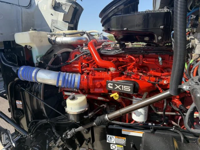 2021 Peterbilt 567 — photo 18