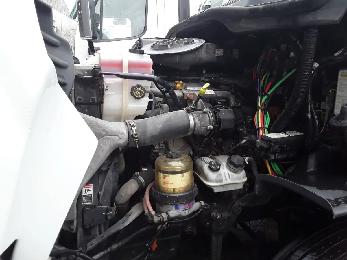 2018 Freightliner Cascadia in Kansas City, MO — photo 8