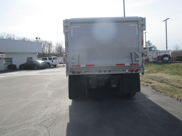 2017 Peterbilt 367 in Butler, PA — photo 4
