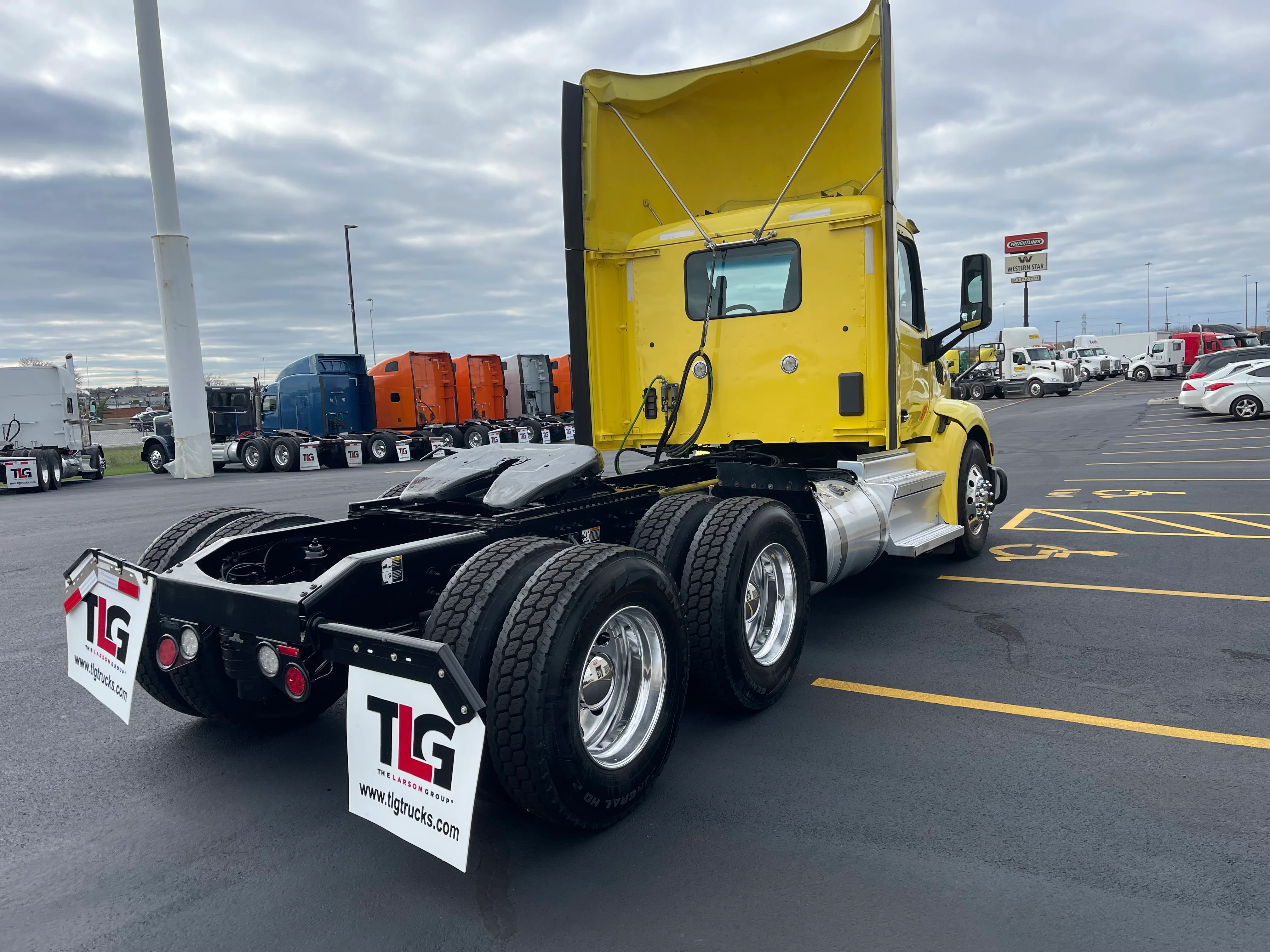 2021 Peterbilt 579 - image 5