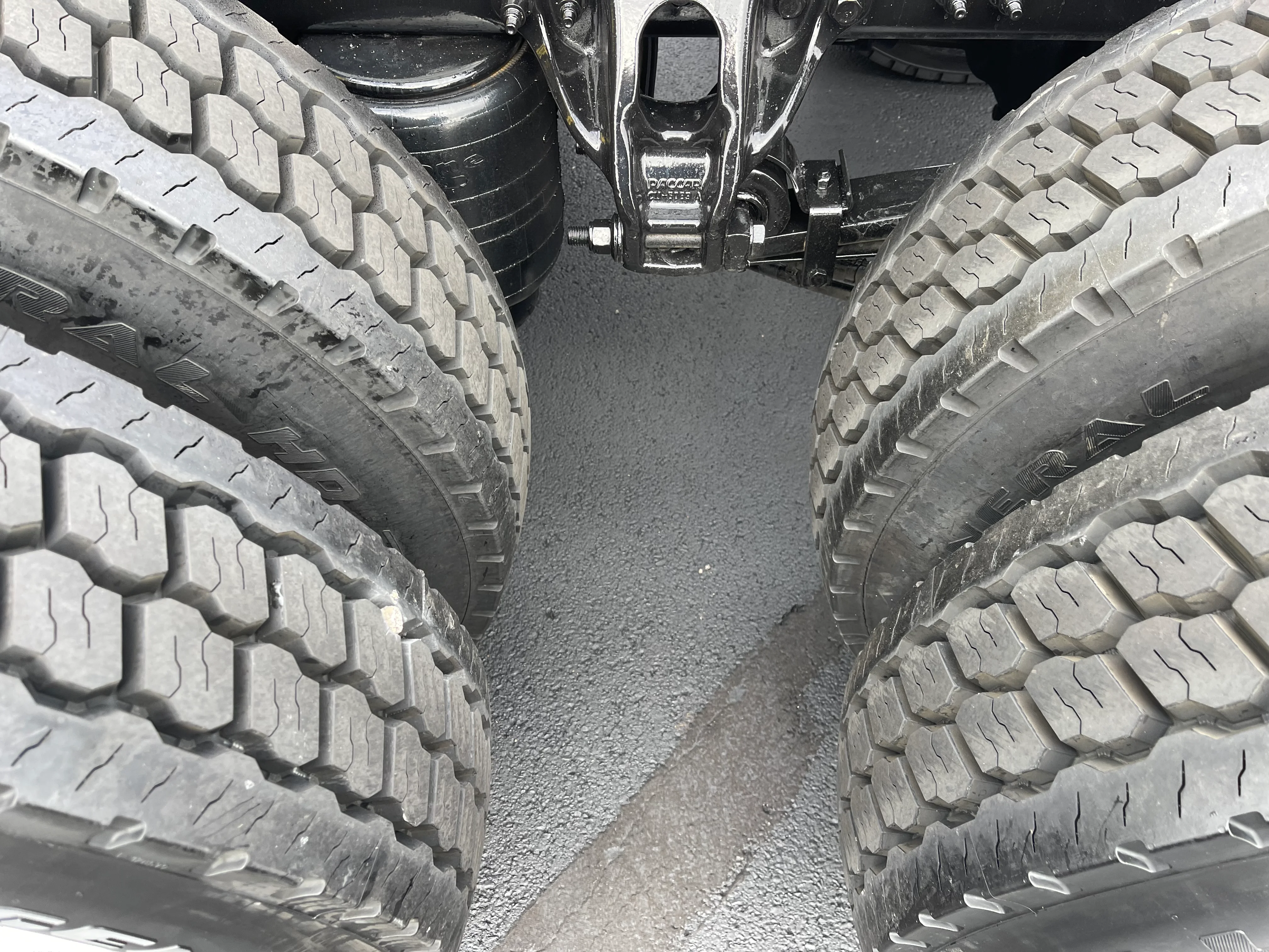 2021 Peterbilt 579 - image 13