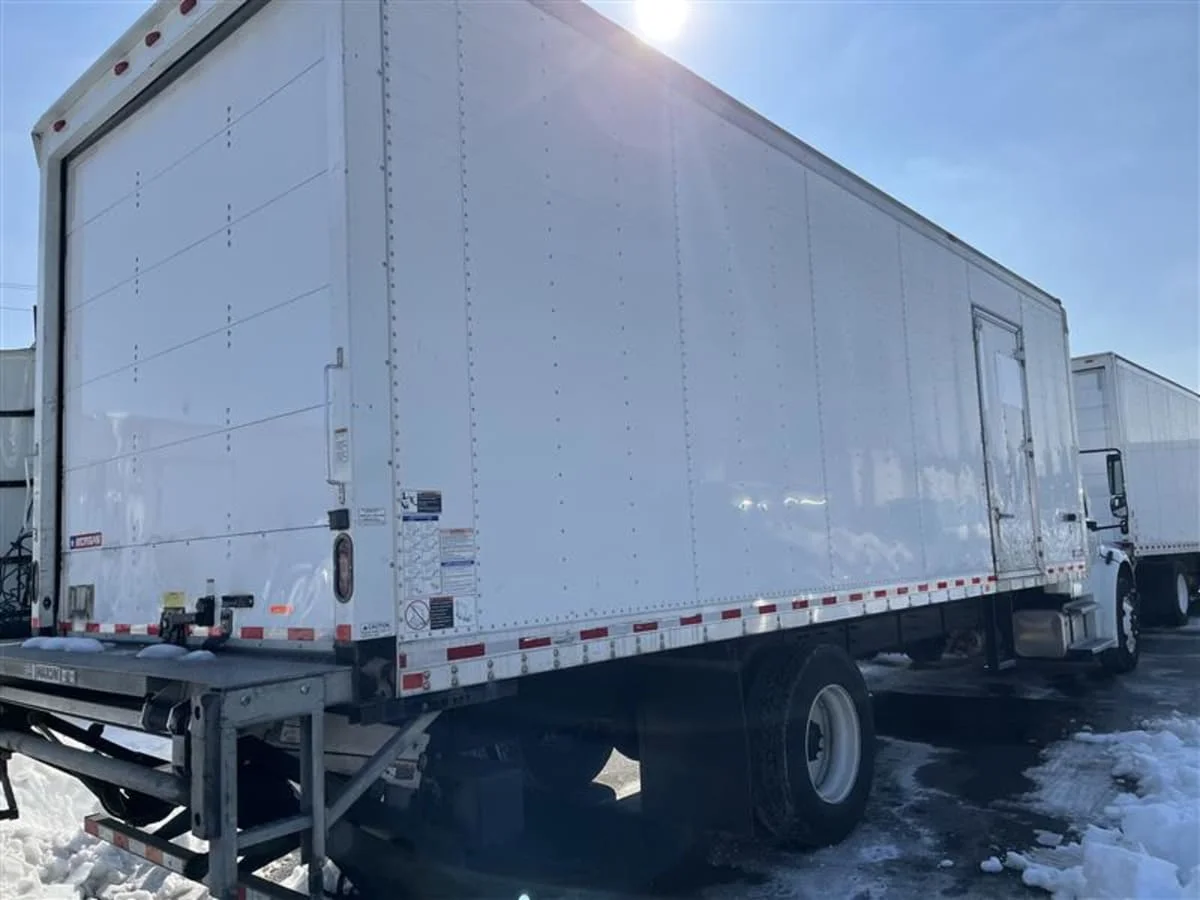 2019 Freightliner M2 106 in Beltsville, MD — photo 4