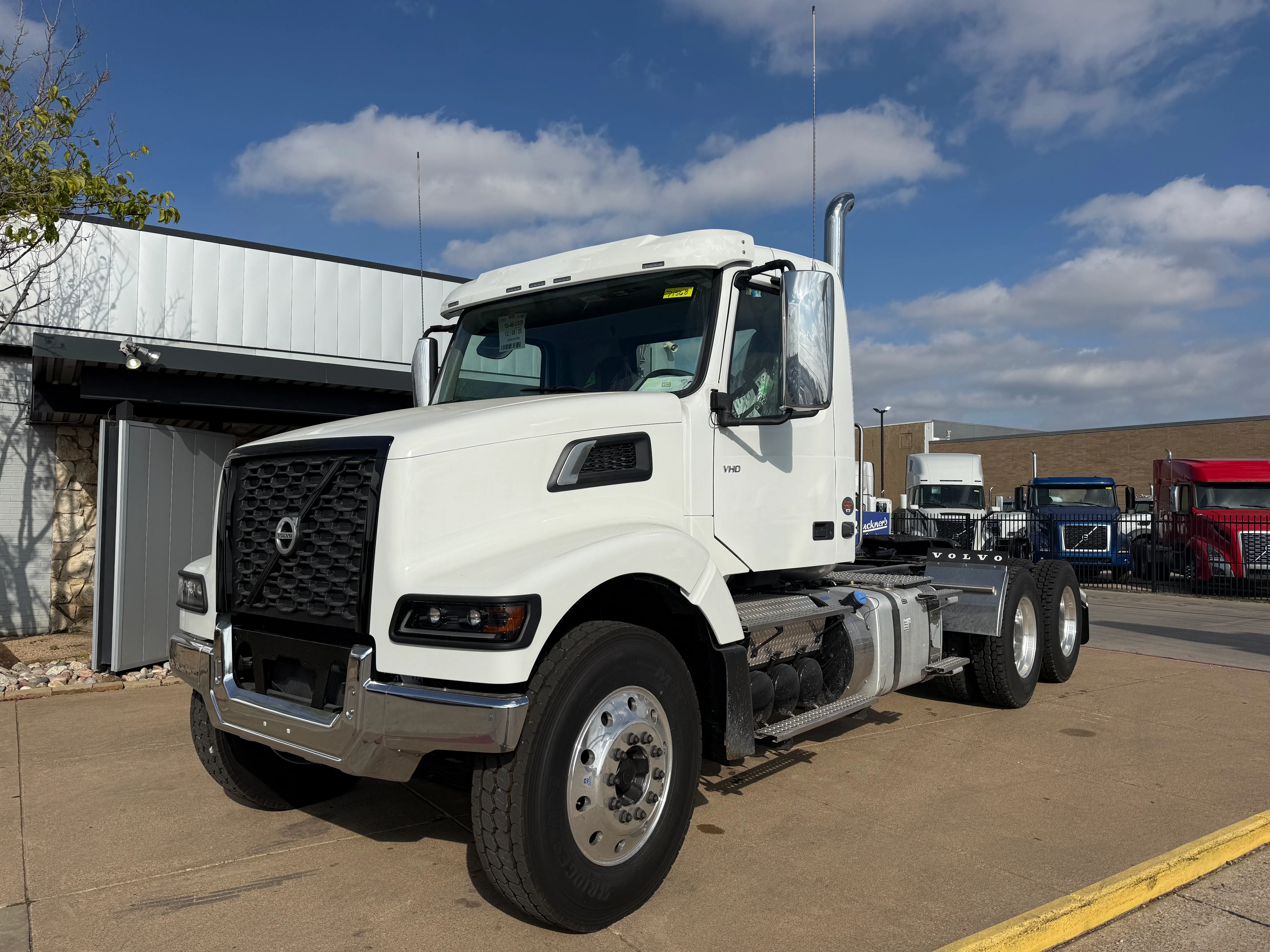 2026 Volvo VHD 300 in Dallas Irving Blvd, TX