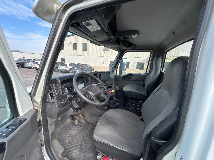 2018 International RH - image 10