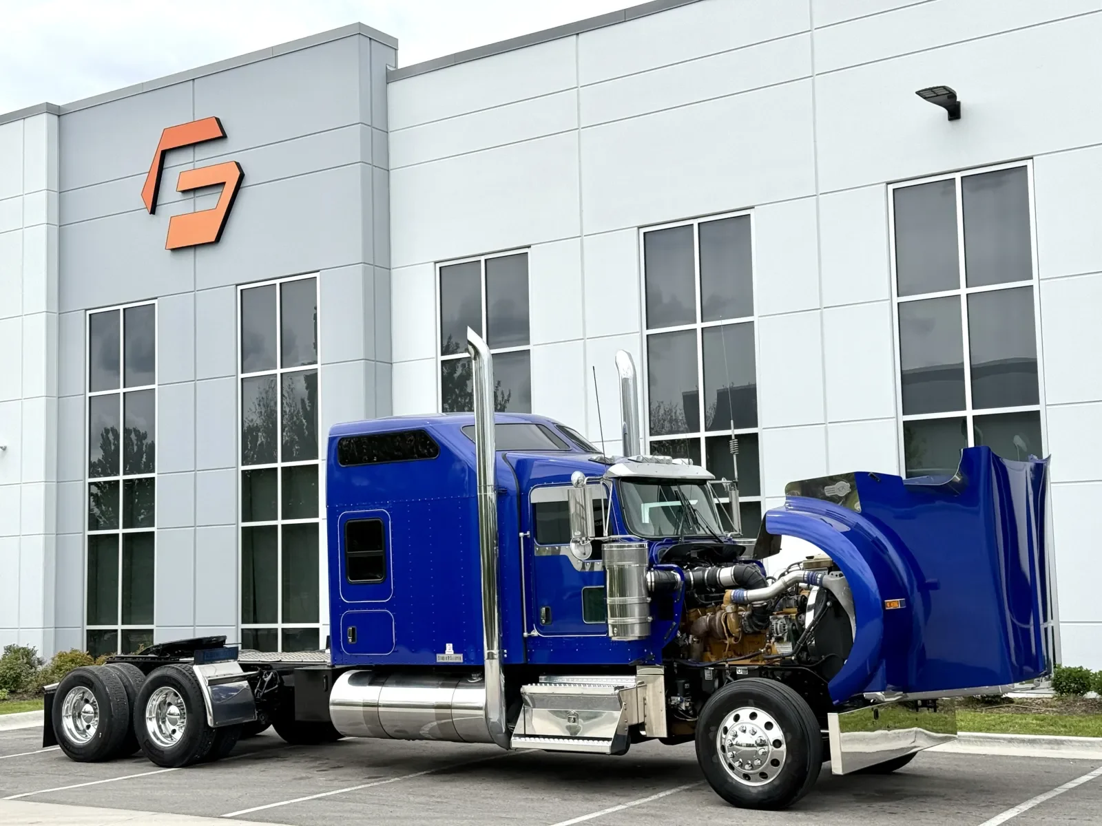 2019 Kenworth W900 in New Lenox, IL — photo 9