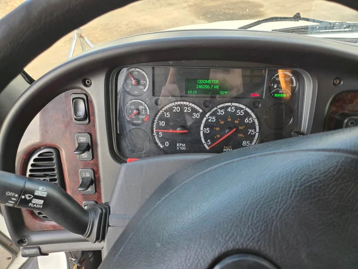 2016 Freightliner M2 106 - image 13