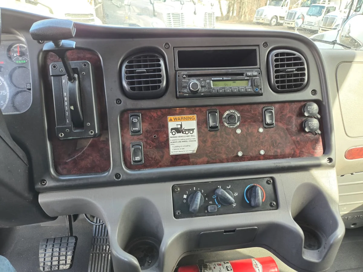 2016 Freightliner M2 106 in Bensalem, PA — photo 14