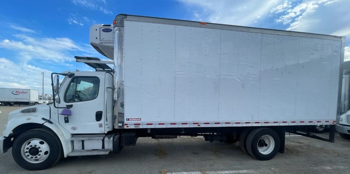 2016 Freightliner M2 106 in Hayward, CA — photo 14