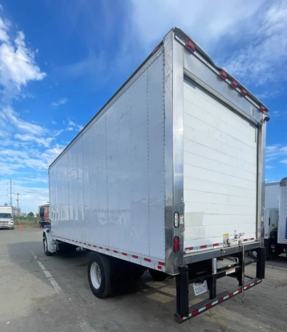 2016 Freightliner M2 106 - image 6