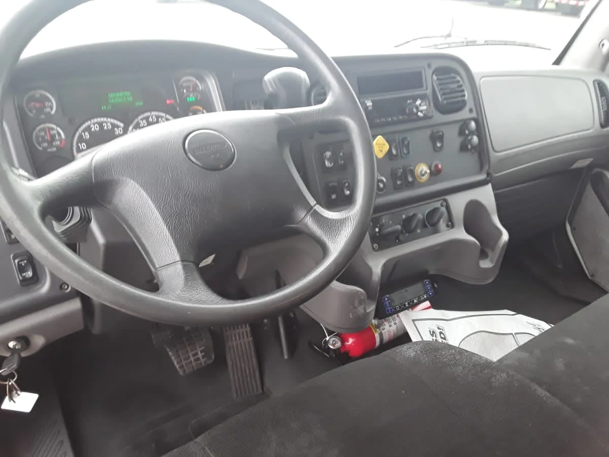 2020 Freightliner M2 106 in Pittsburgh, PA — photo 12
