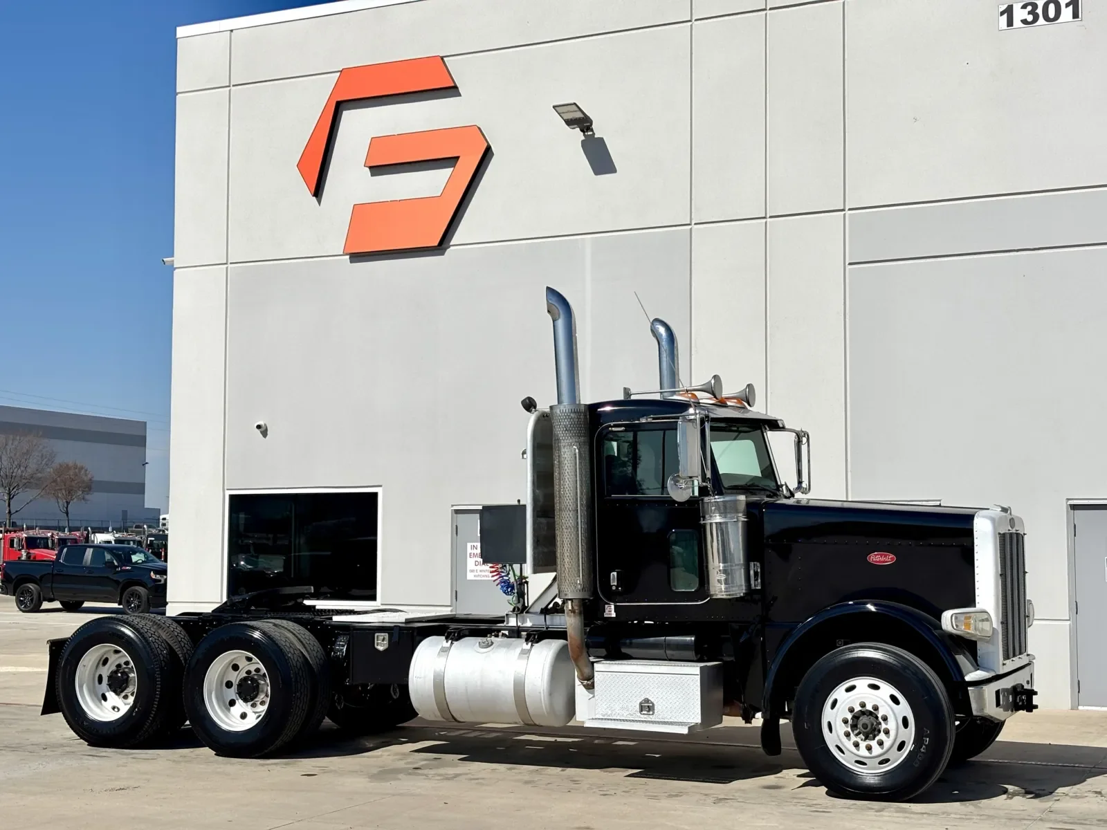 2009 Peterbilt 388 in Hutchins, TX
