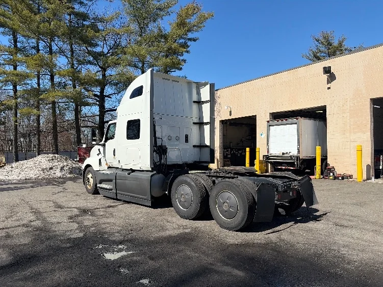 2023 International LT in Dayton, NJ — photo 5