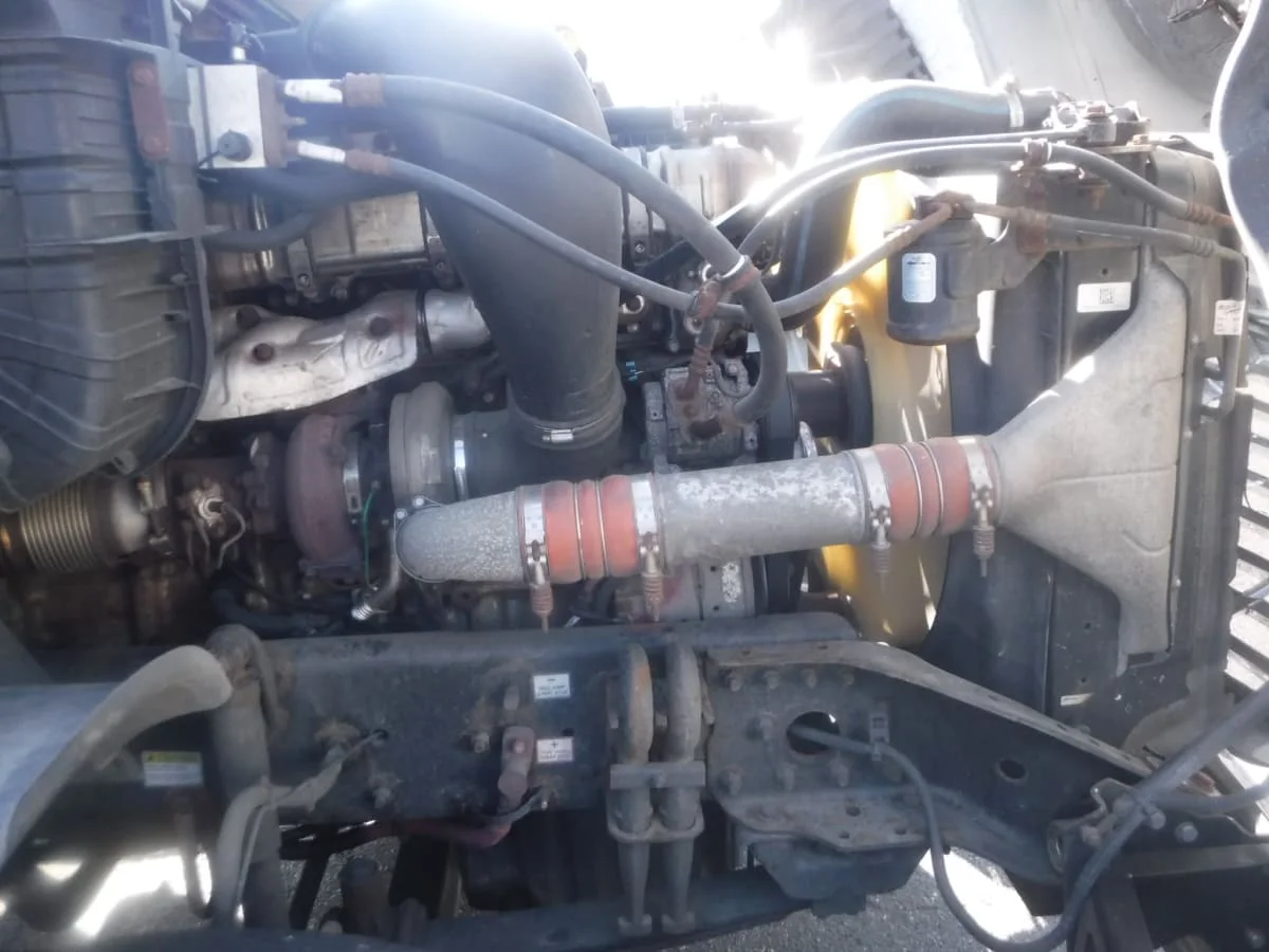 2017 Freightliner Cascadia - image 13