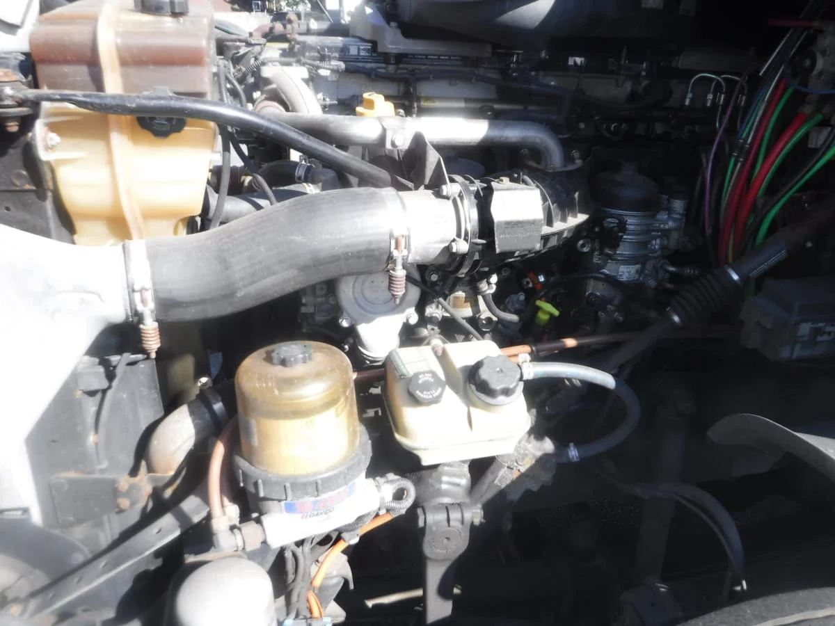 2017 Freightliner Cascadia - image 12