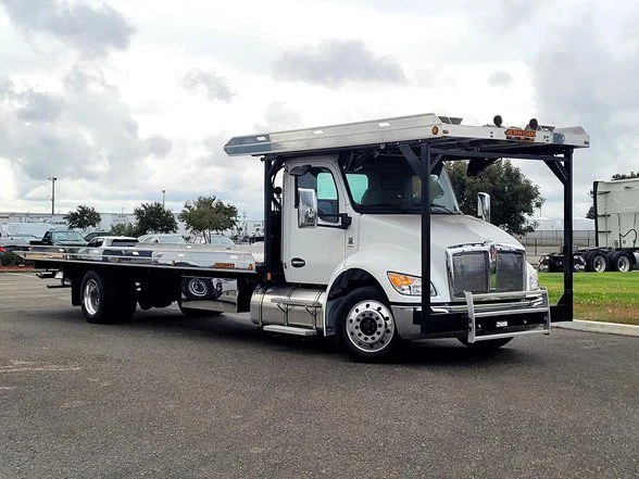 2024 Kenworth T380