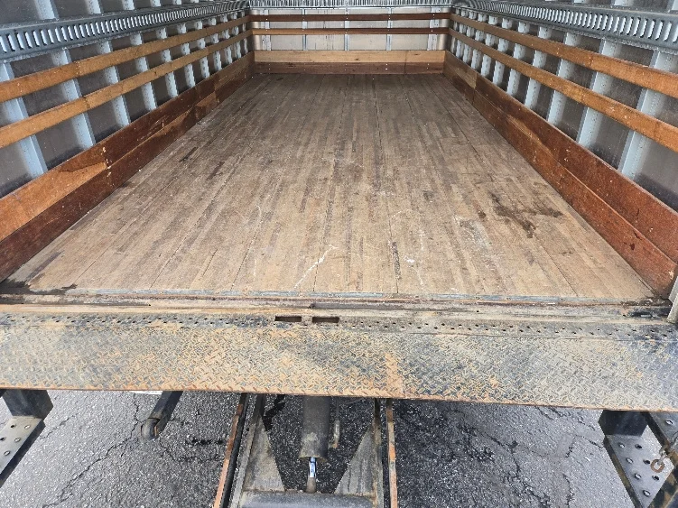 2021 Isuzu NPR - image 10