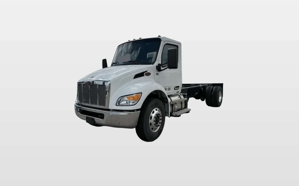 2025 Peterbilt 536 - image 1