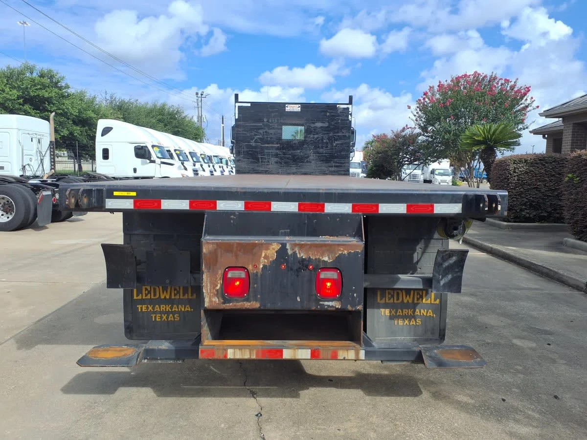 2019 Freightliner M2 106 in Houston, TX — photo 5