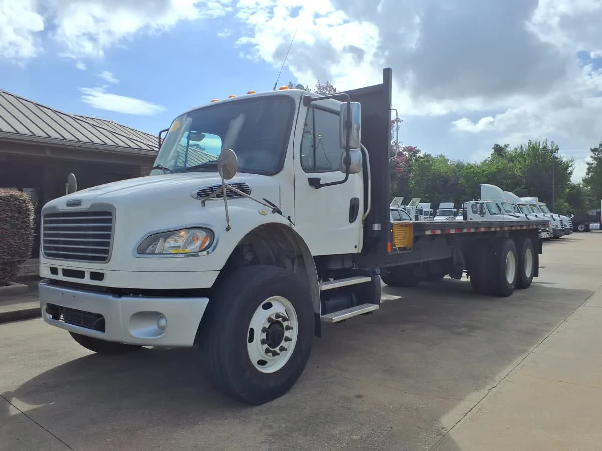 2019 Freightliner M2 106