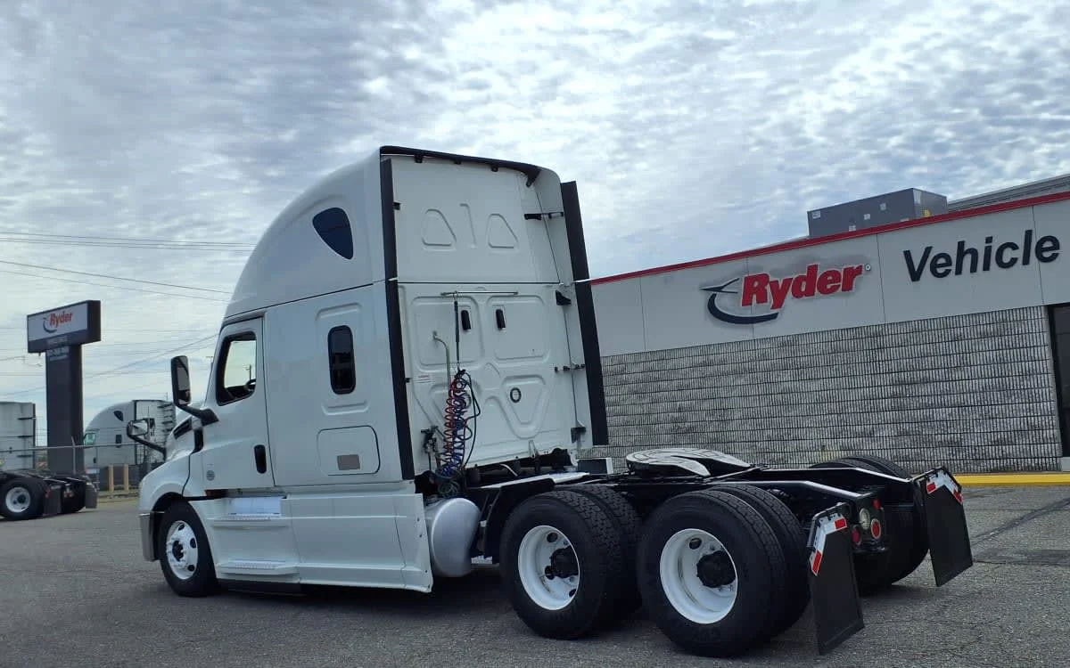 2019 Freightliner Cascadia in Memphis, TN — photo 6