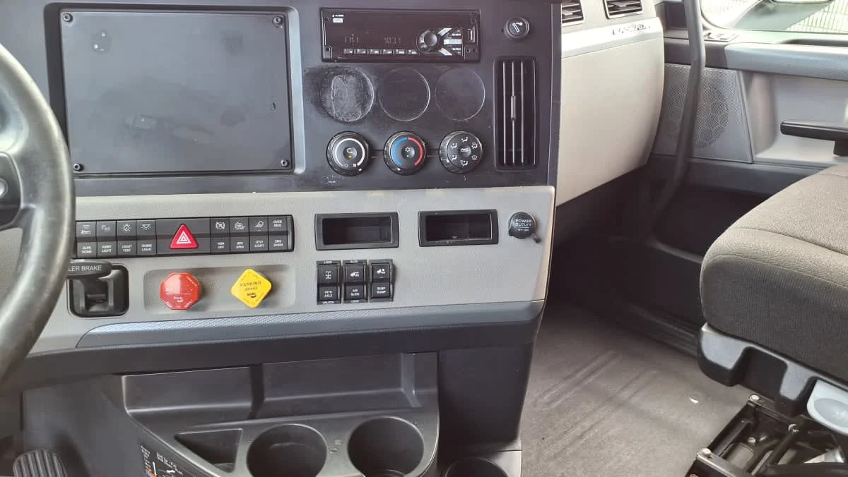 2019 Freightliner Cascadia in Memphis, TN — photo 10