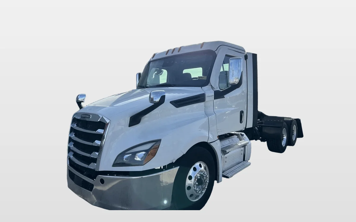 2023 Freightliner Cascadia - image 1