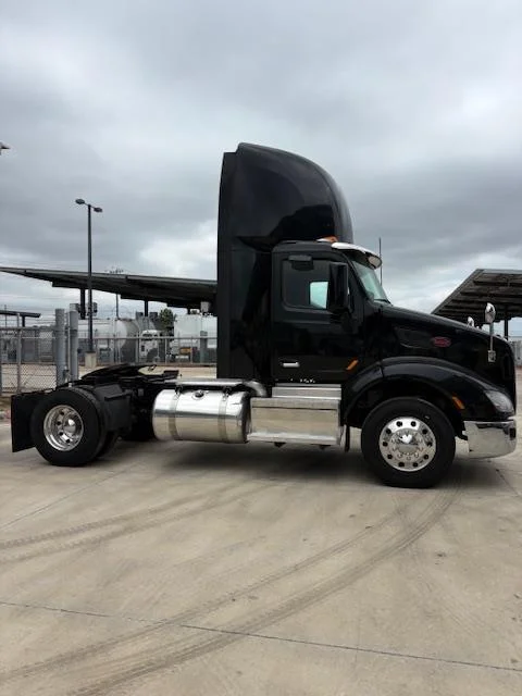 2021 Peterbilt 579 — photo 6