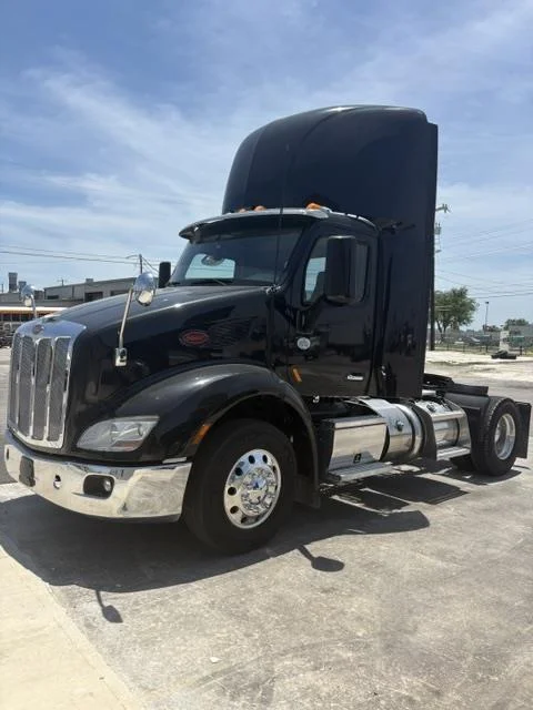 2021 Peterbilt 579 — photo 8