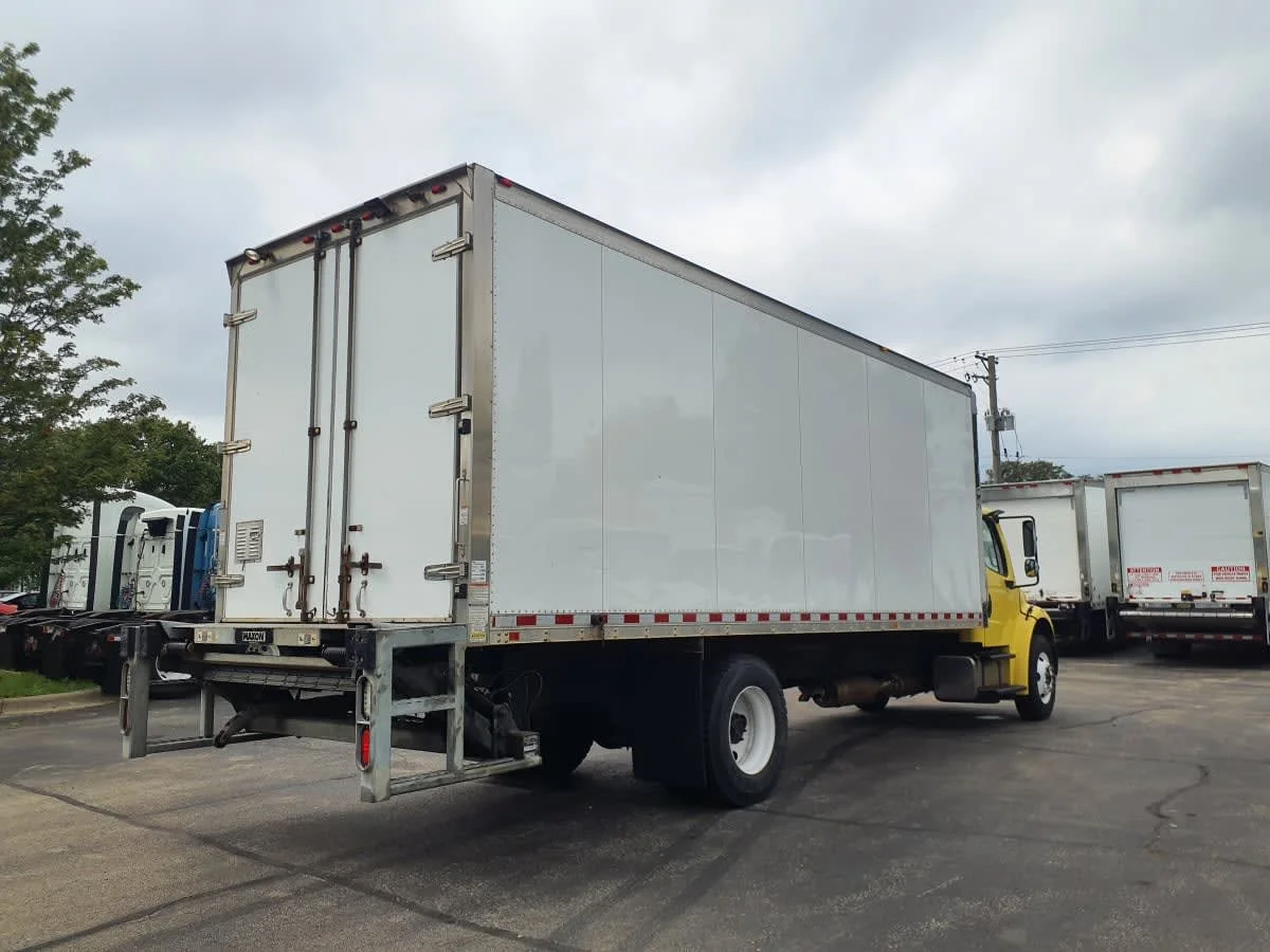 2016 Freightliner M2 106 in Bolingbrook, IL — photo 4