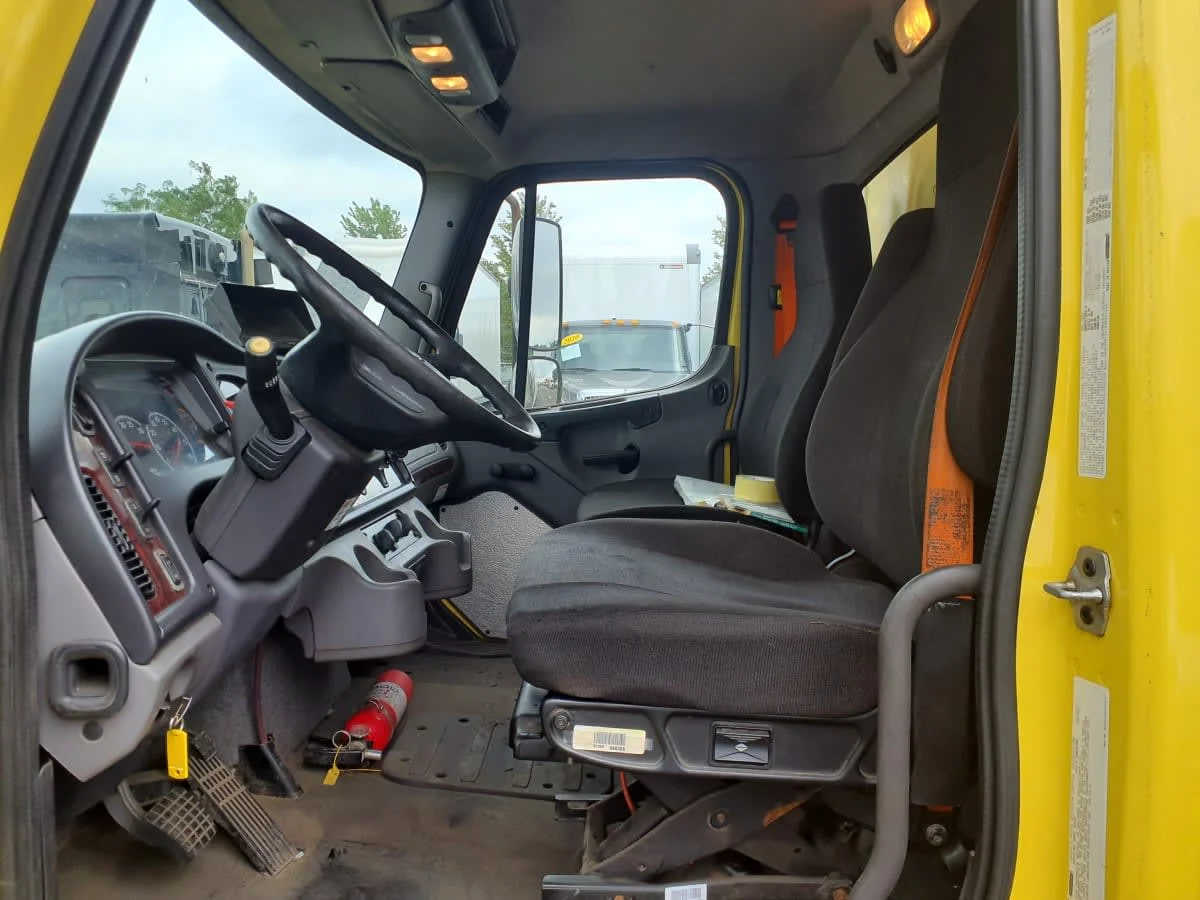 2016 Freightliner M2 106 in Bolingbrook, IL — photo 7