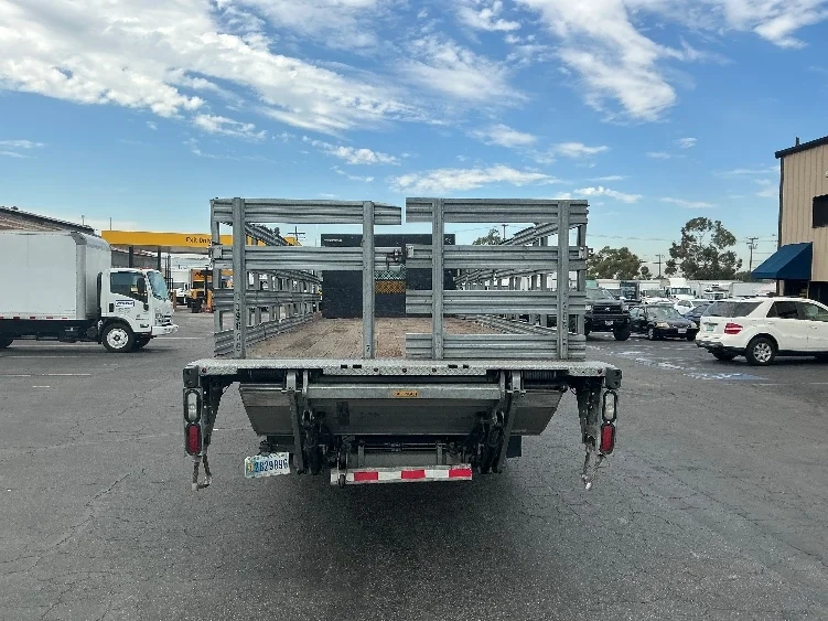 2020 Freightliner M2 106 - image 7