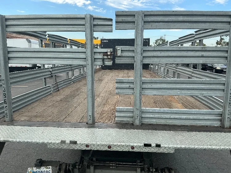 2020 Freightliner M2 106 - image 10