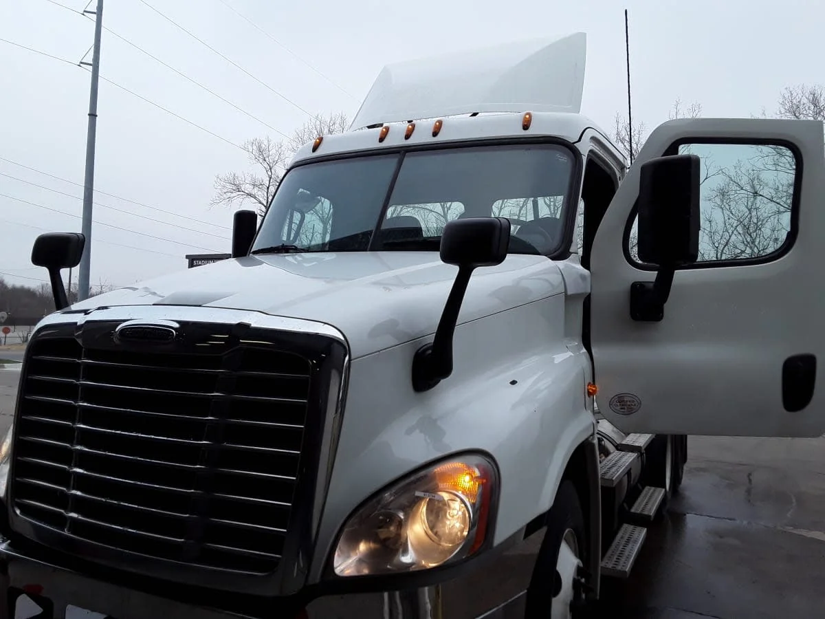 2019 Freightliner Cascadia in Kansas City, MO